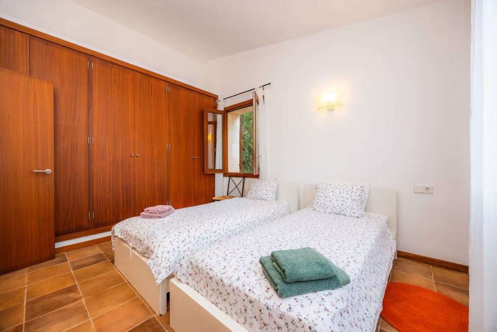 Mit Zwei seperaten Betten