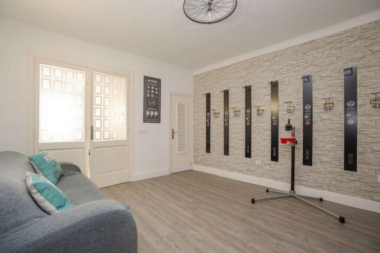 Fahrradhalter im Eingang