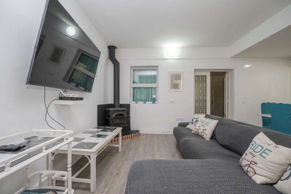 Wohnzimmer mit Kamin